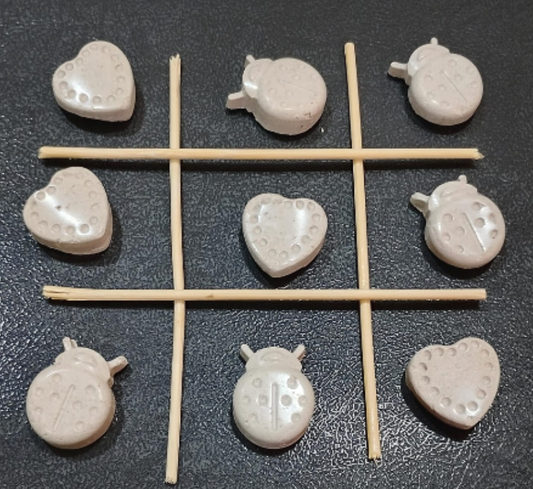 Tic Tac Toe — Heart & Ladybug (Set of 10)